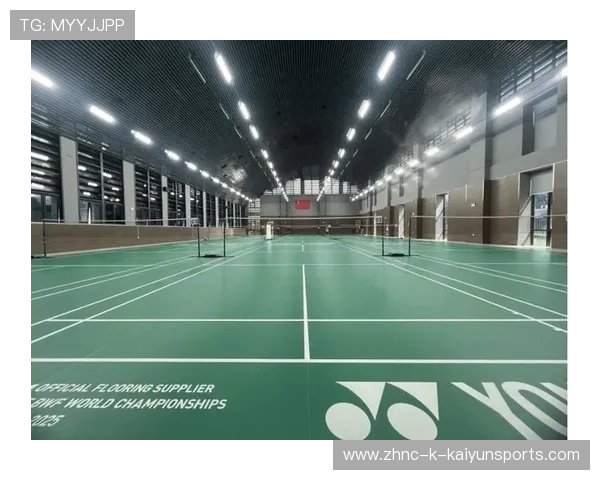 多校利用体育馆与礼堂布局临时羽毛球场地 多校利用体育馆与礼堂布局临时羽毛球场地